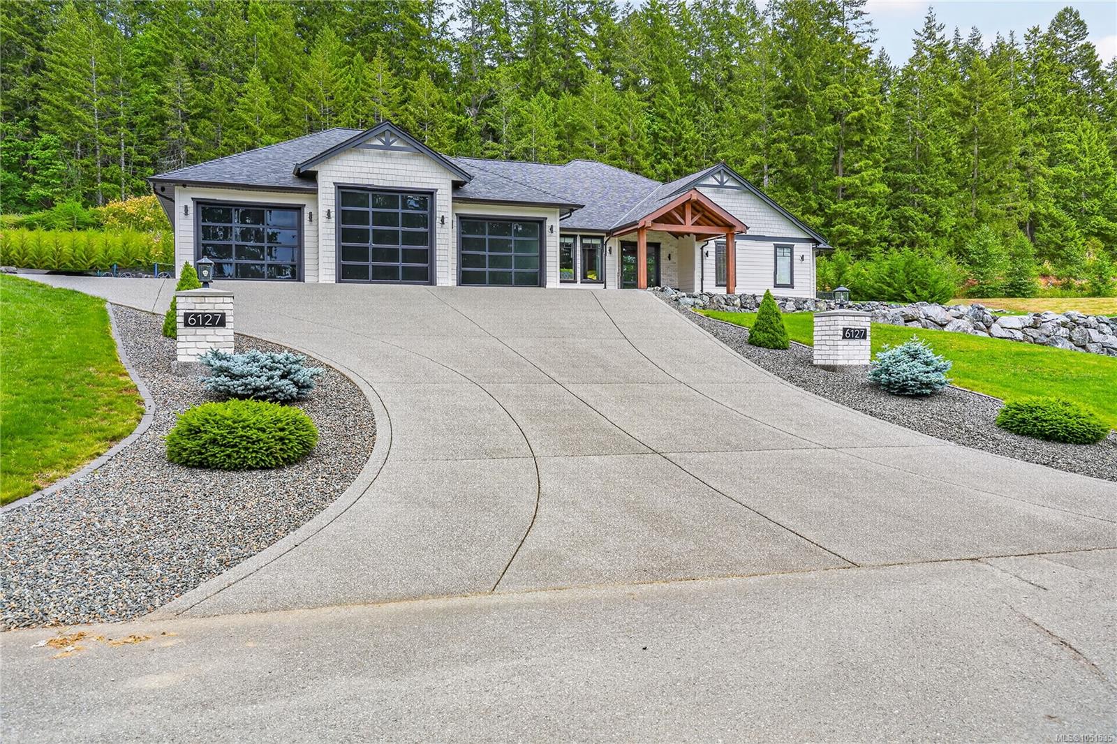 6127 Chase Dr — listing photo 3 of 60