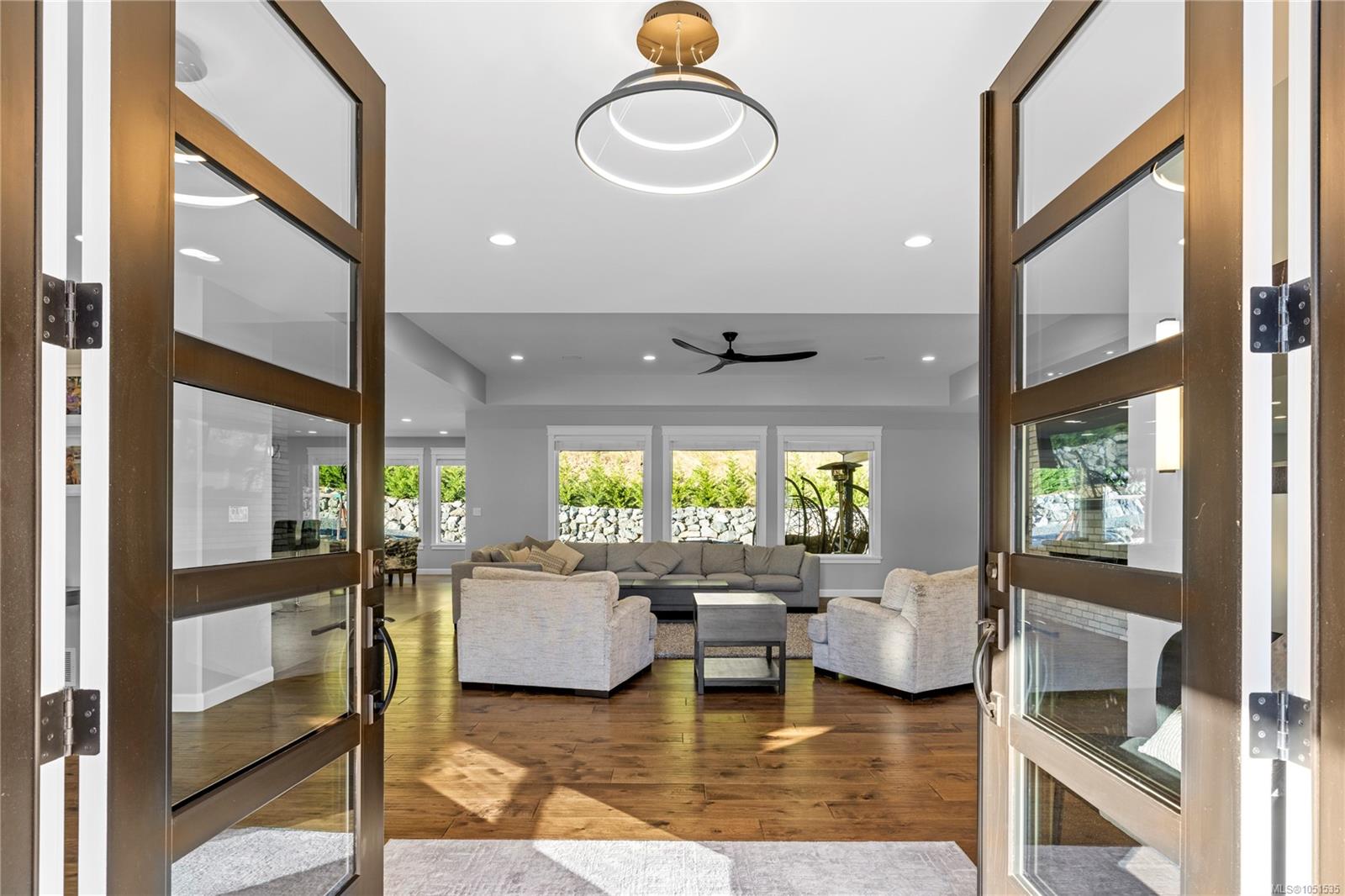 6127 Chase Dr — listing photo 7 of 60