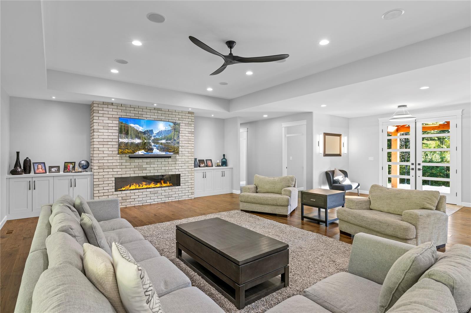 6127 Chase Dr — listing photo 10 of 60
