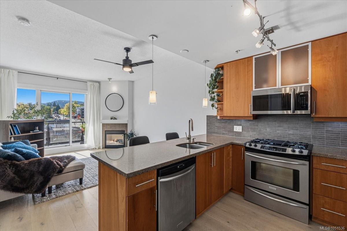 606-194 Beachside Dr — listing photo 4 of 38
