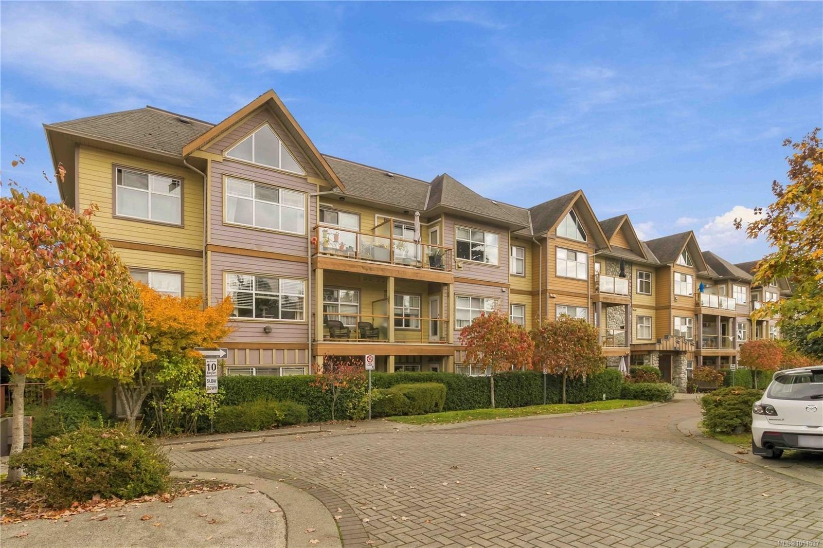 308-1959 Polo Park Crt — listing photo 2 of 39