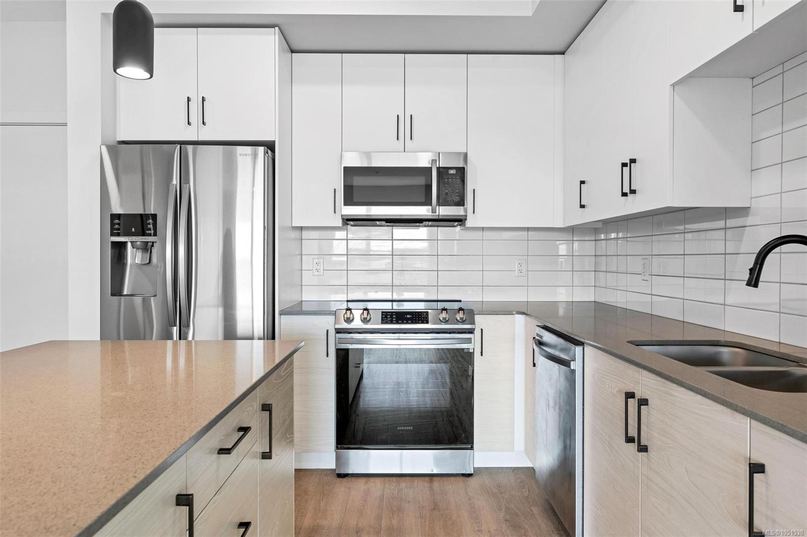504-2465 Gateway Rd — listing photo 14 of 48