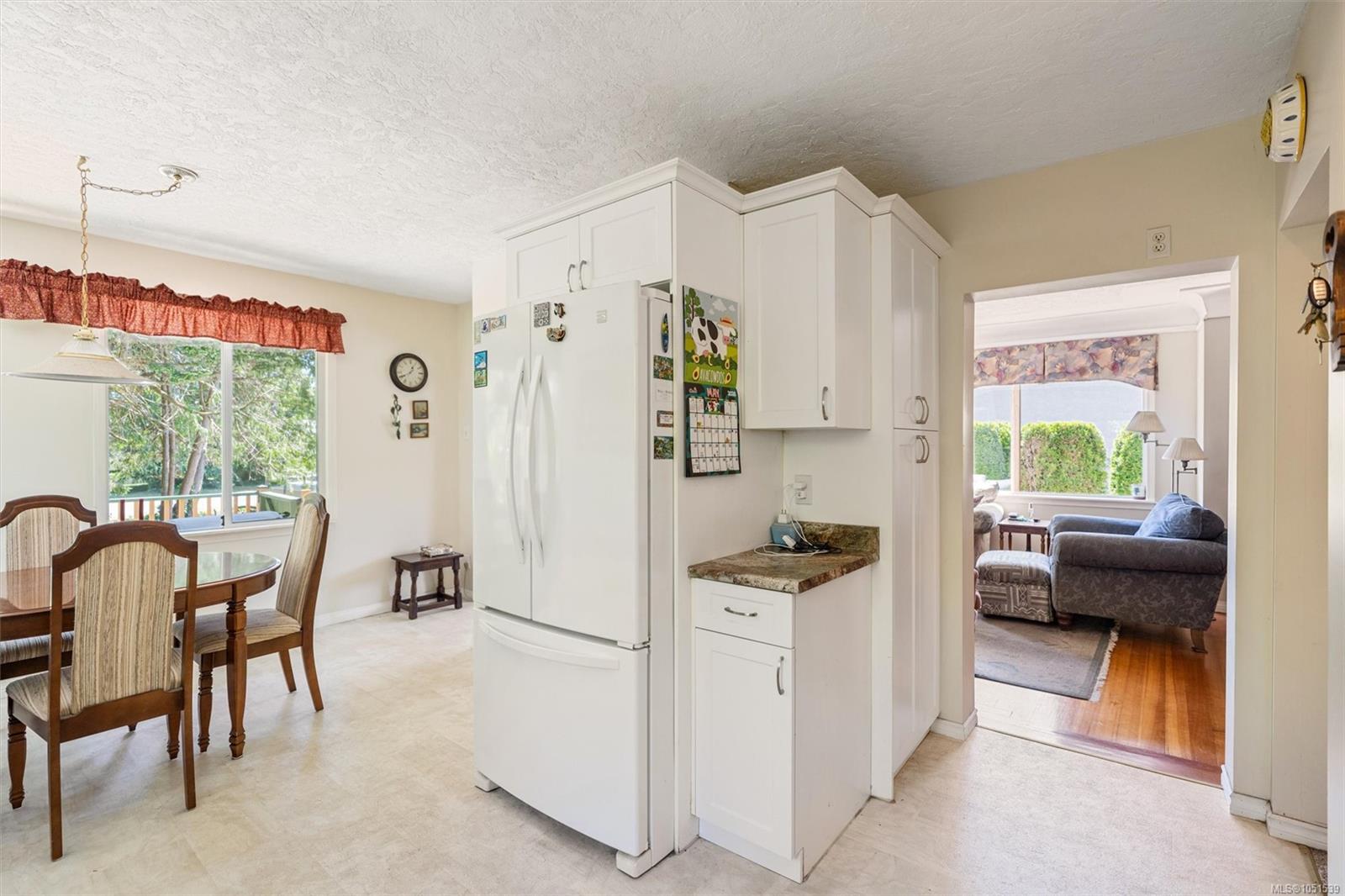 9220 East Saanich Rd — listing photo 14 of 50