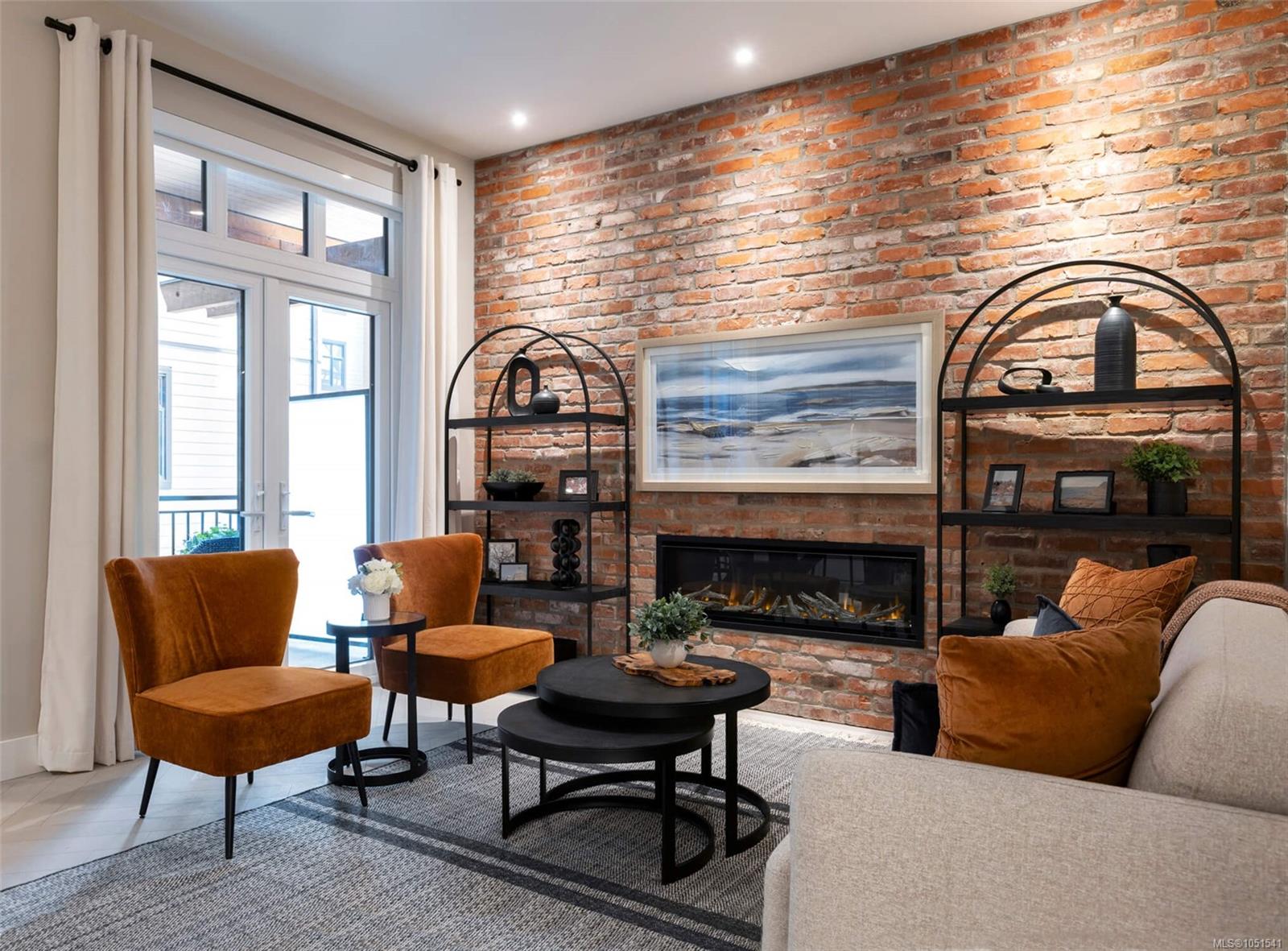 211-427 Lampson St — listing photo 7 of 16