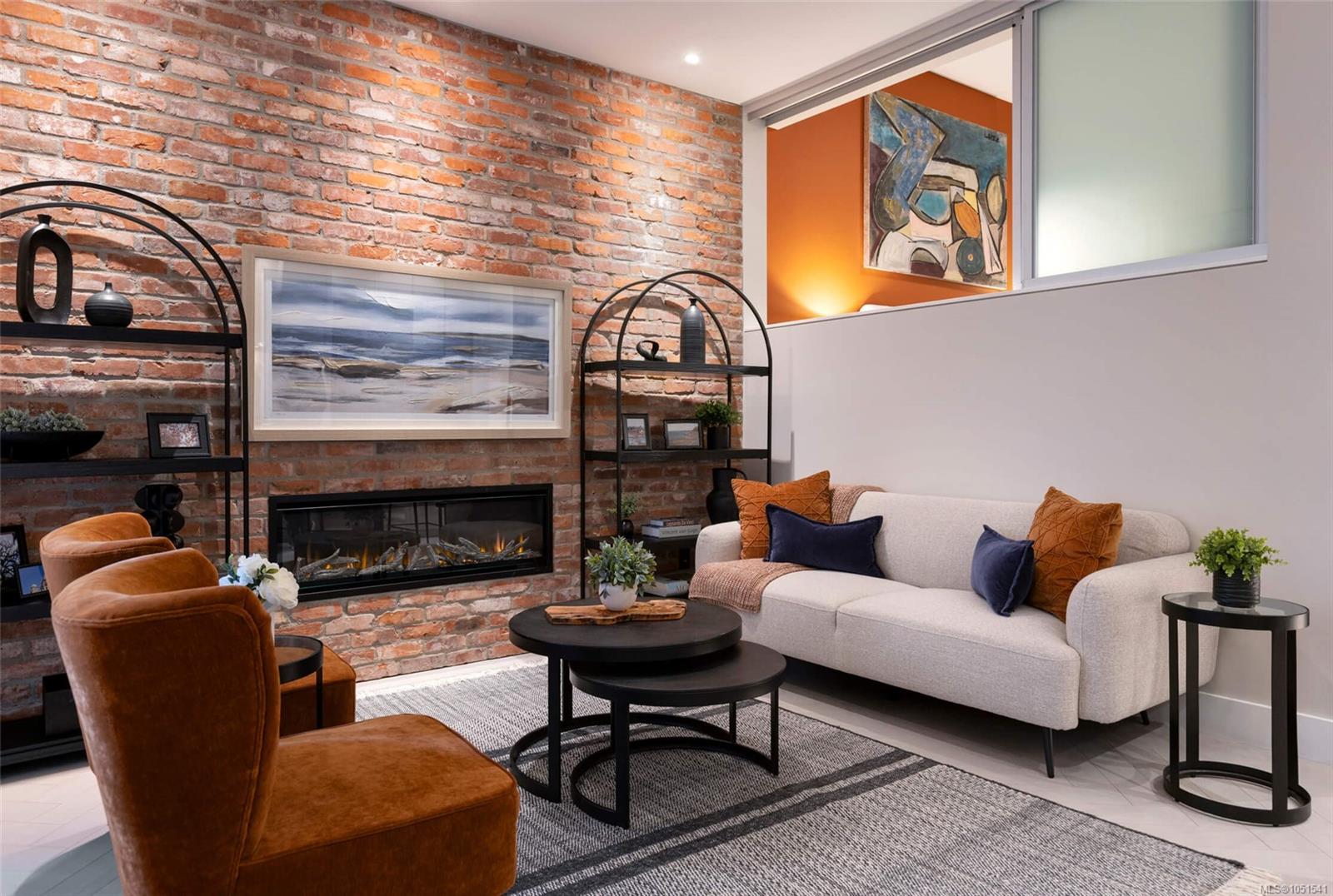211-427 Lampson St — listing photo 8 of 16