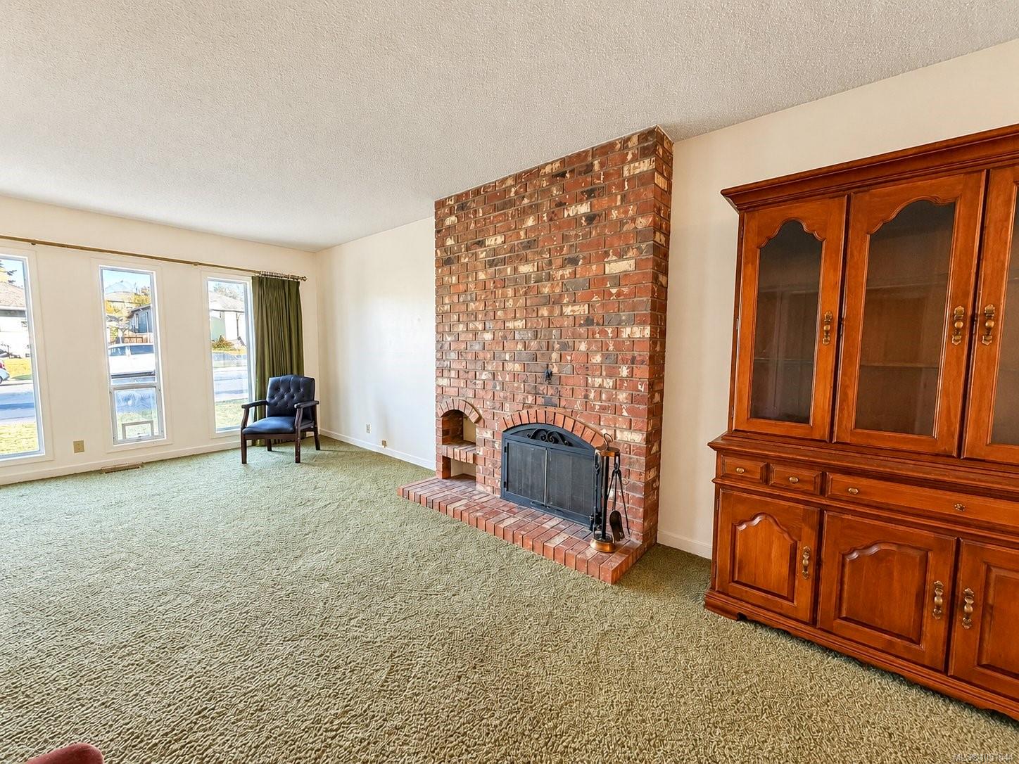 3932 4th Ave — listing photo 7 of 45