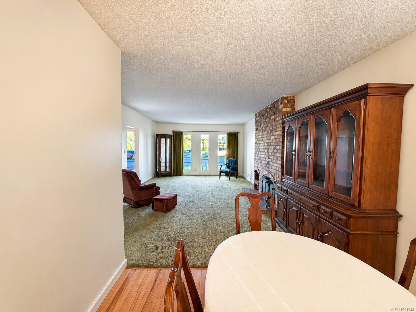 3932 4th Ave — listing photo 9 of 45