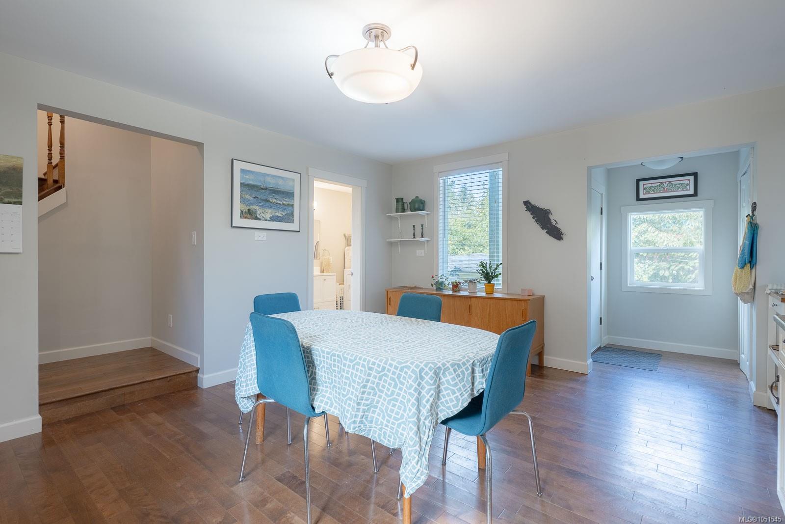 121 Harvey St — listing photo 10 of 49