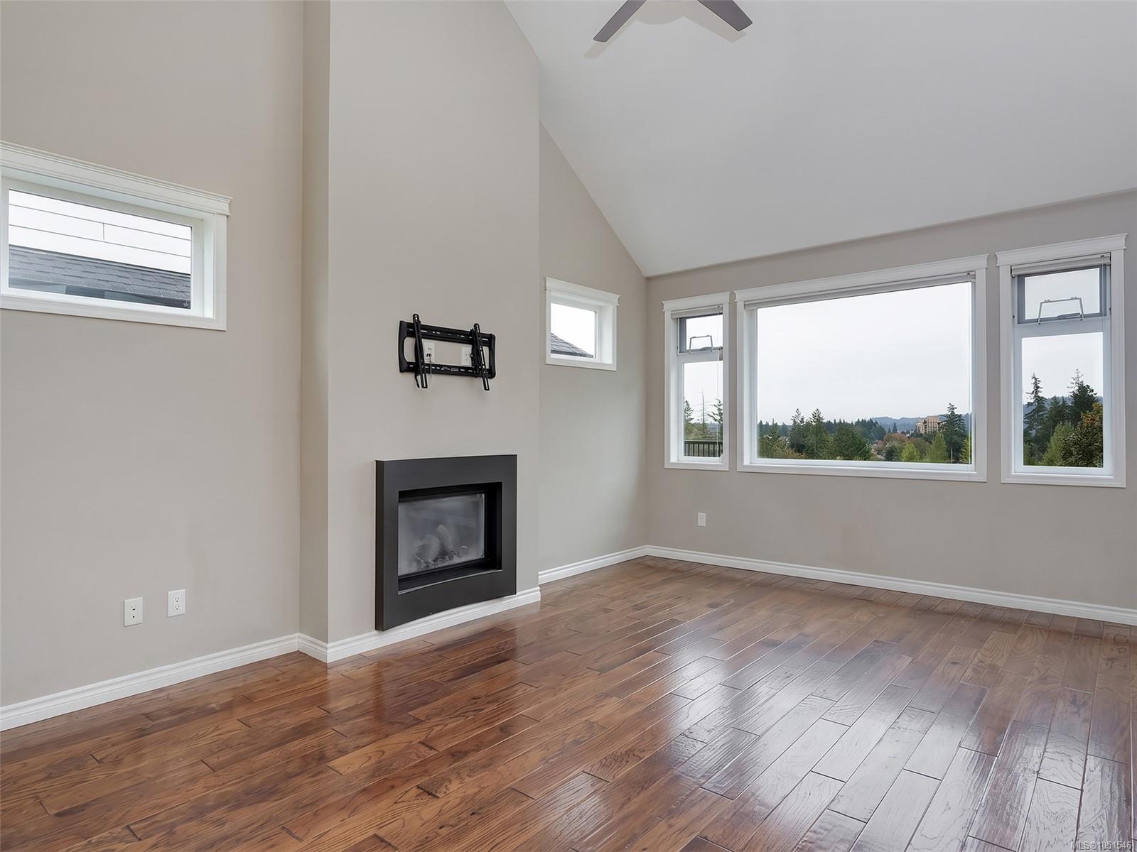 2526 Prospector Way — listing photo 3 of 30