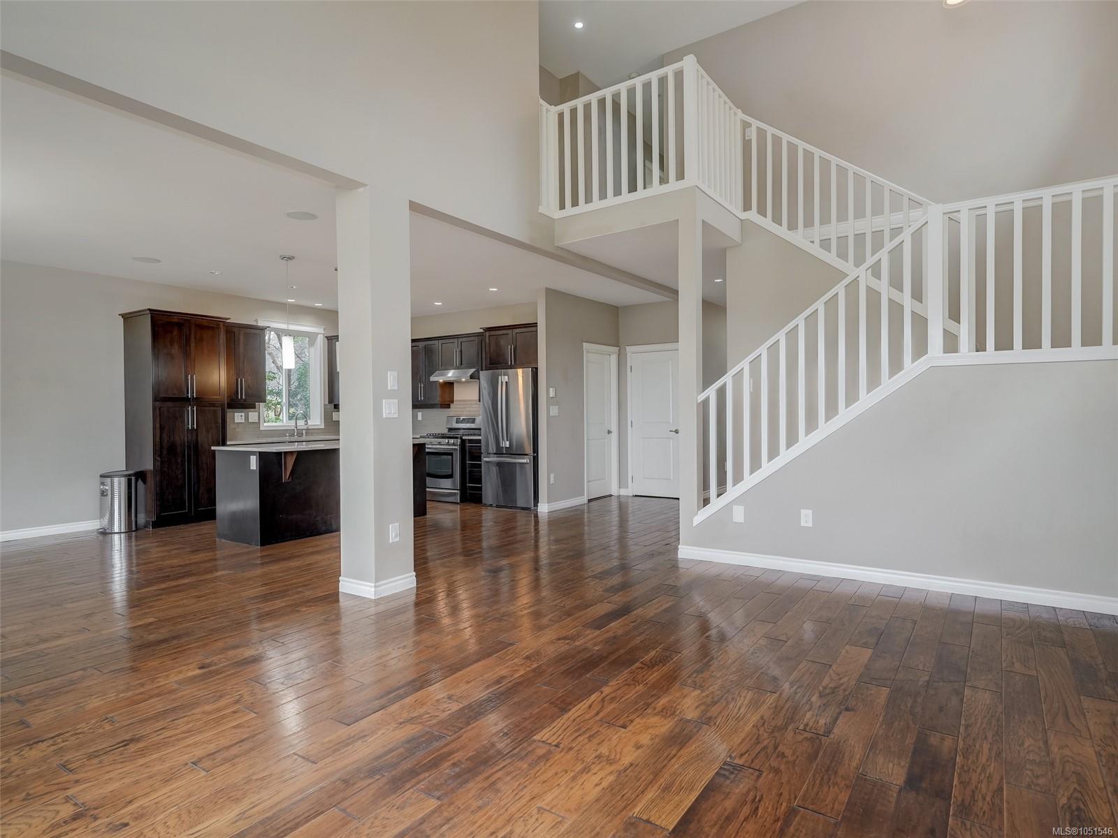 2526 Prospector Way — listing photo 5 of 30