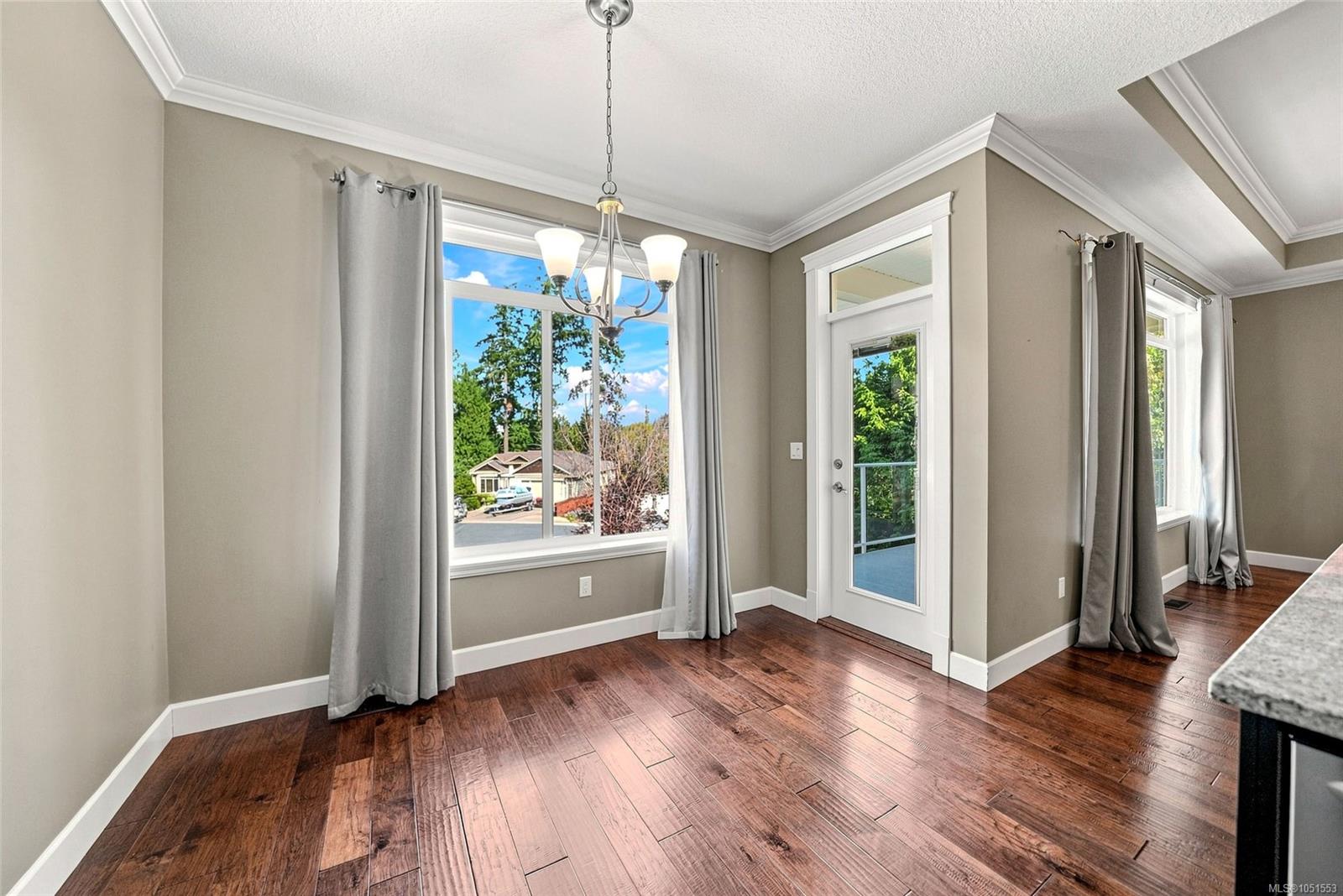 341 Sunny Dr — listing photo 13 of 50