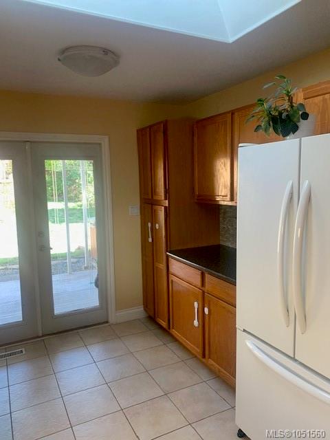 702 Hamilton Ave — listing photo 8 of 19