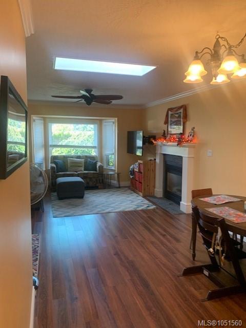 702 Hamilton Ave — listing photo 9 of 19