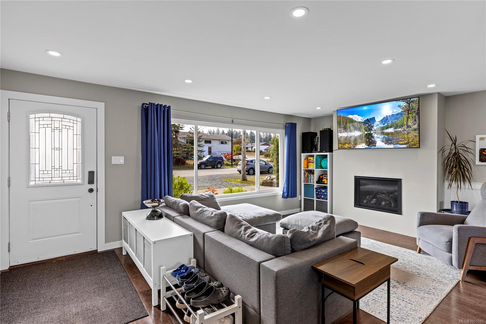 107 Moss Ave — listing photo 5 of 30