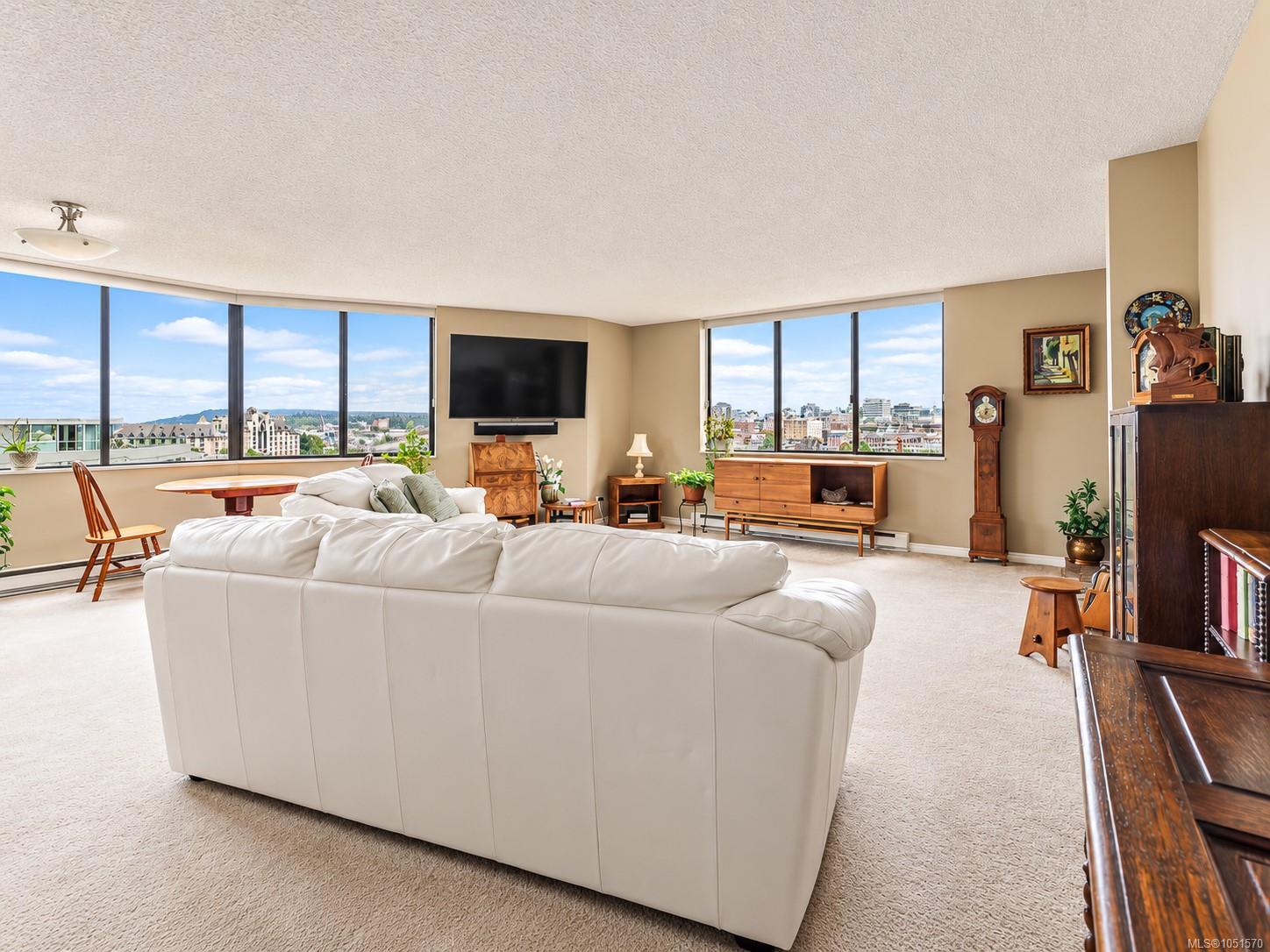 704-225 Belleville St — listing photo 4 of 56