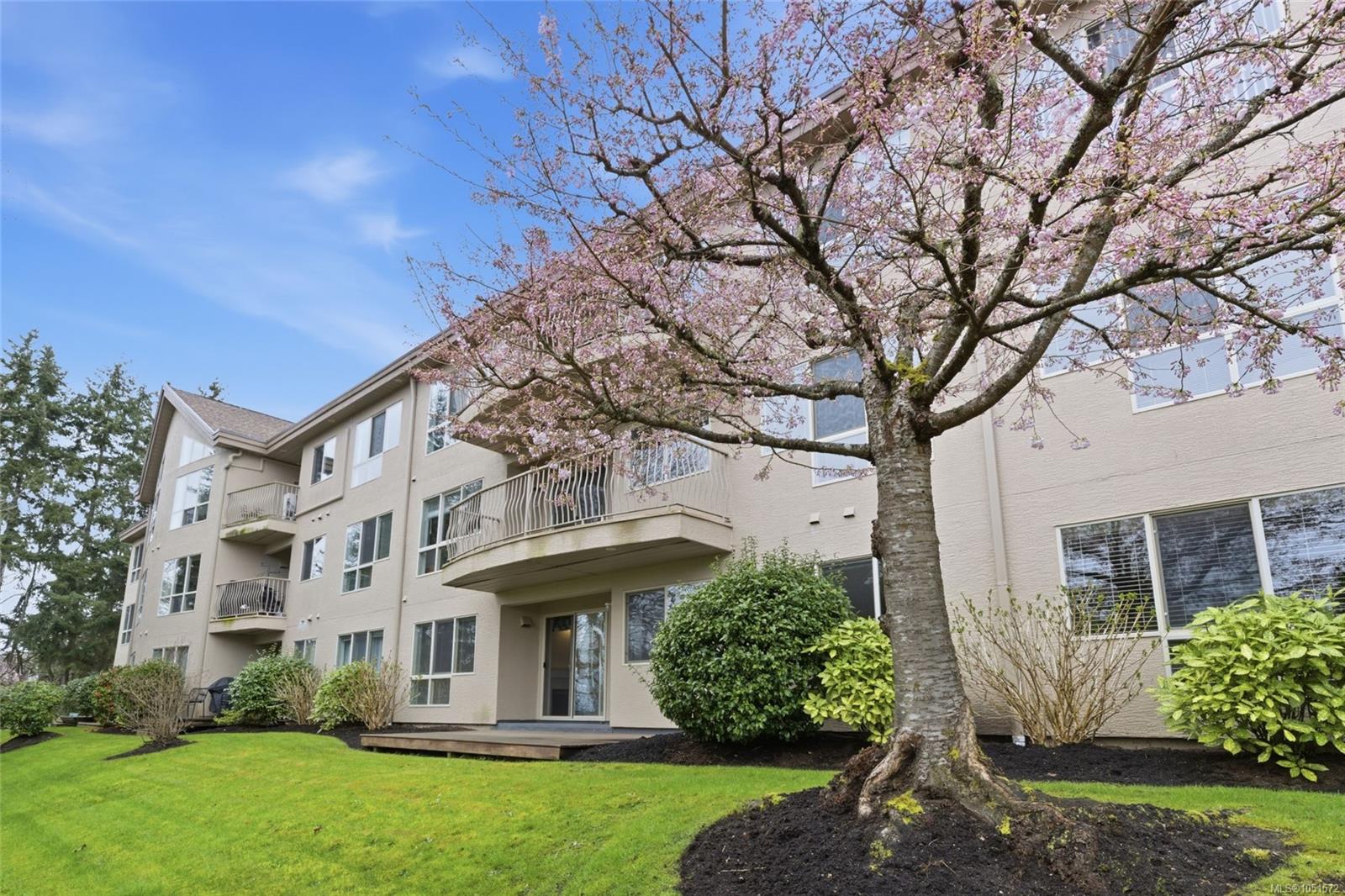 106-335 Hirst Ave — listing photo 4 of 42