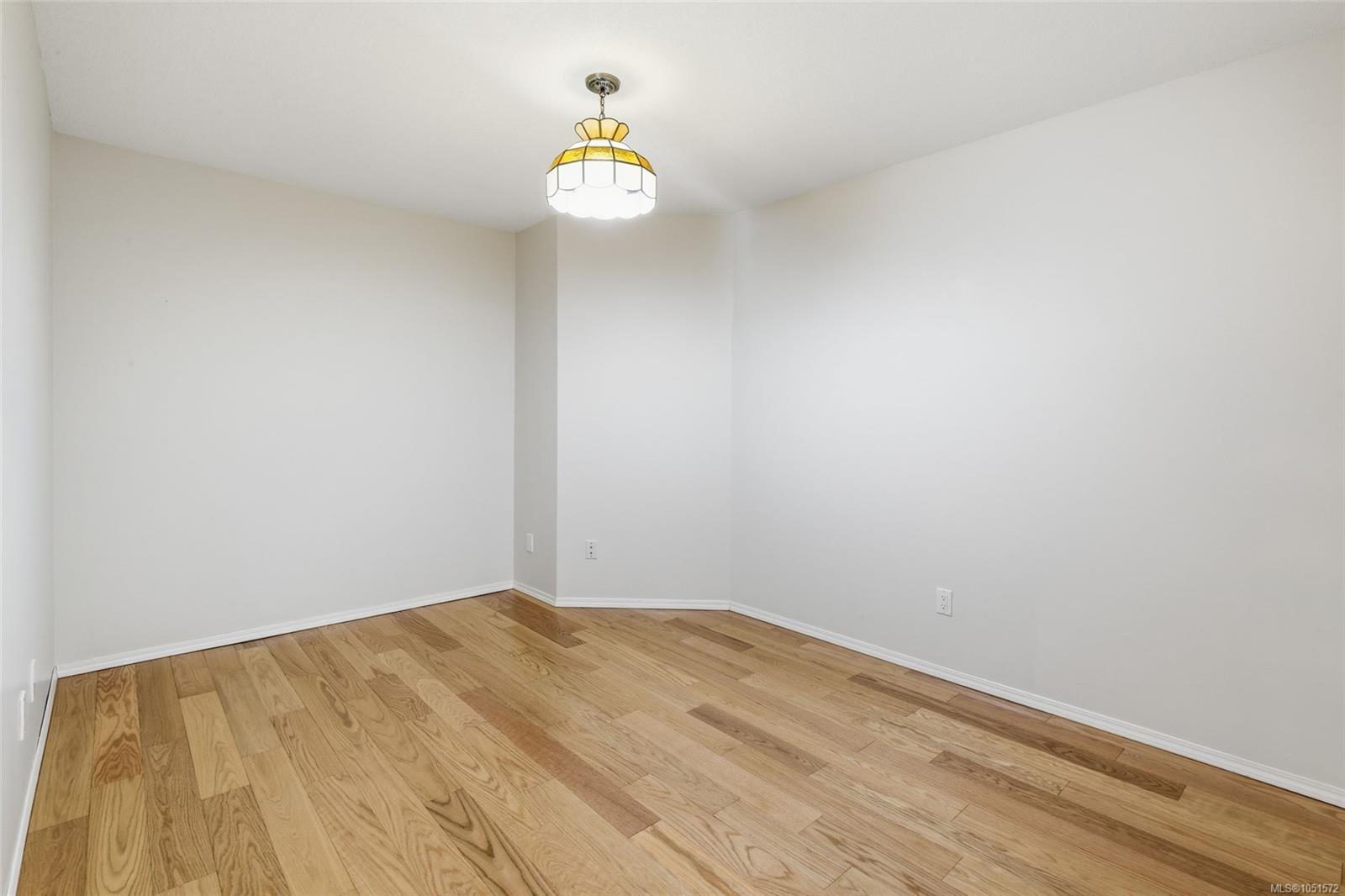 106-335 Hirst Ave — listing photo 10 of 42