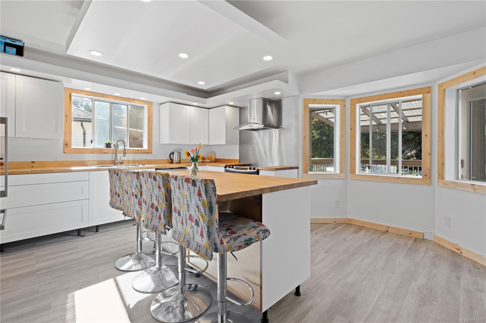 3104 Laurel Grove — listing photo 10 of 46