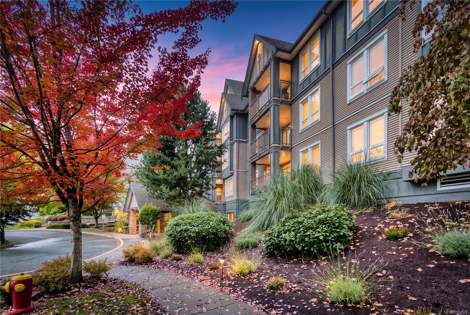 204-1620 Townsite Rd — listing photo 3 of 52