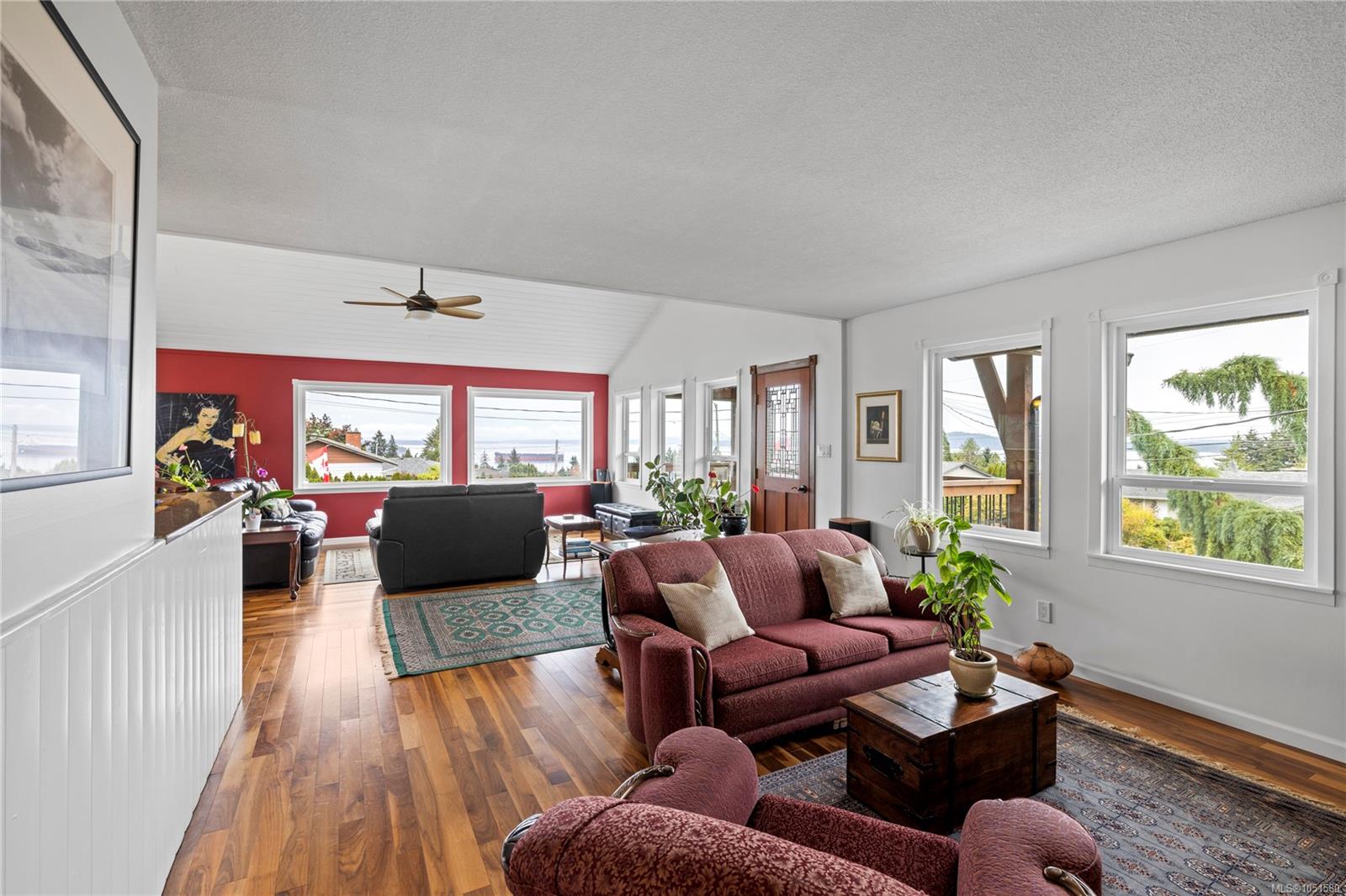 10842 Grandview Rd — listing photo 7 of 71