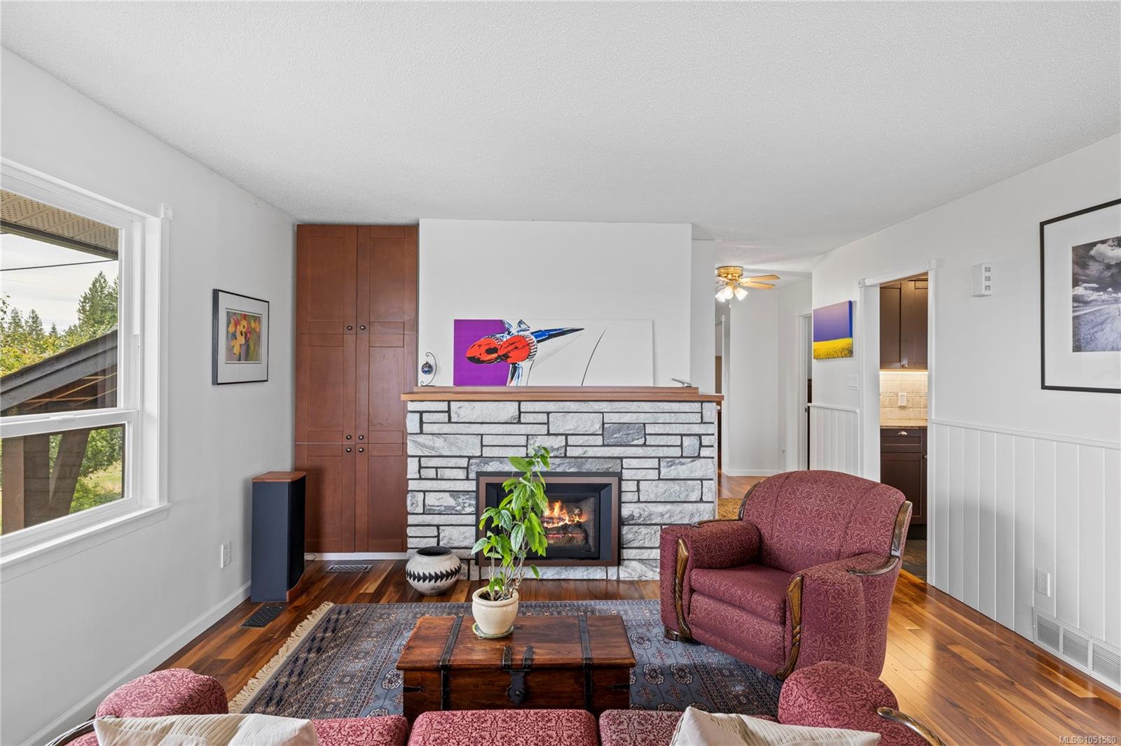 10842 Grandview Rd — listing photo 9 of 71