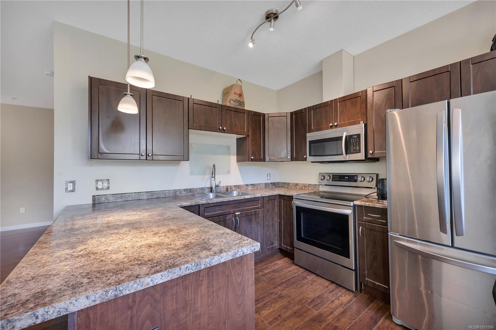 103-2157 Ridgemont Pl — listing photo 6 of 31