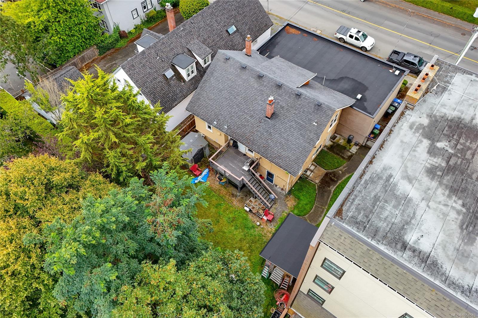 1161 Newport Ave — listing photo 8 of 41
