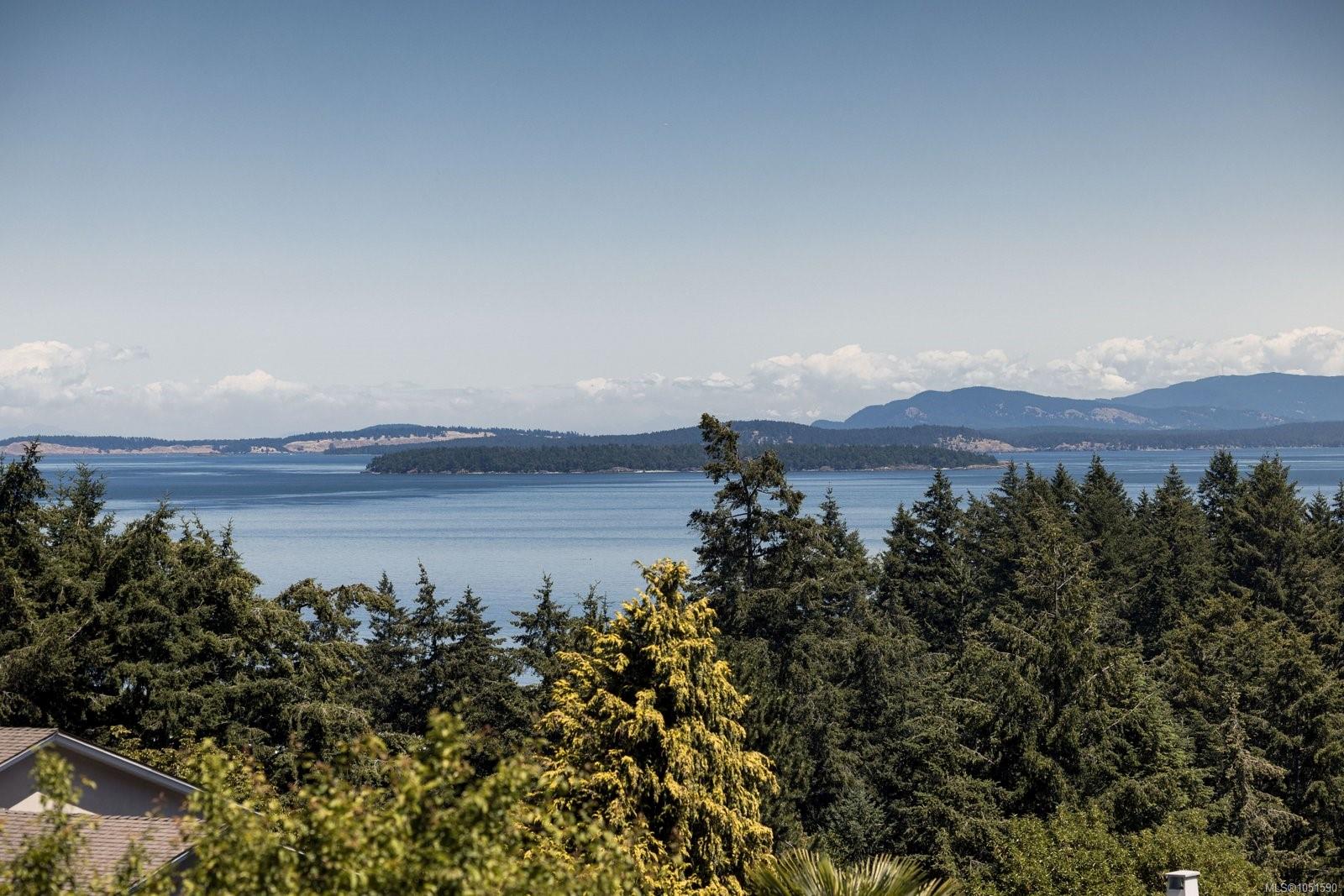 5254 Westover Pl, Saanich