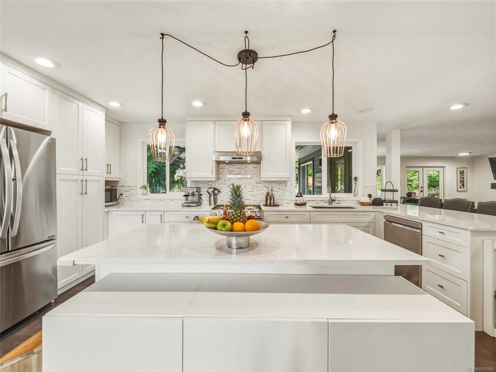 1805 Braeburn Pl — listing photo 12 of 64