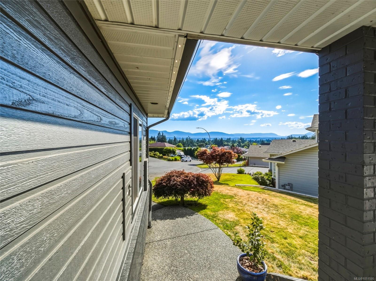 1805 Braeburn Pl — listing photo 8 of 64