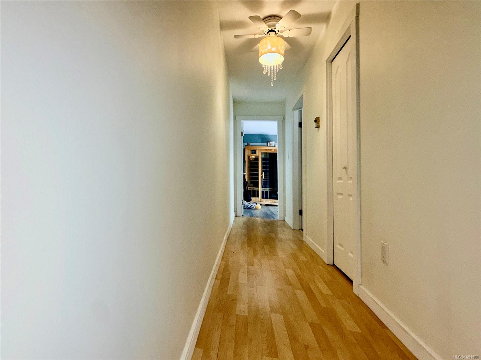 940 5th Ave — listing photo 11 of 23