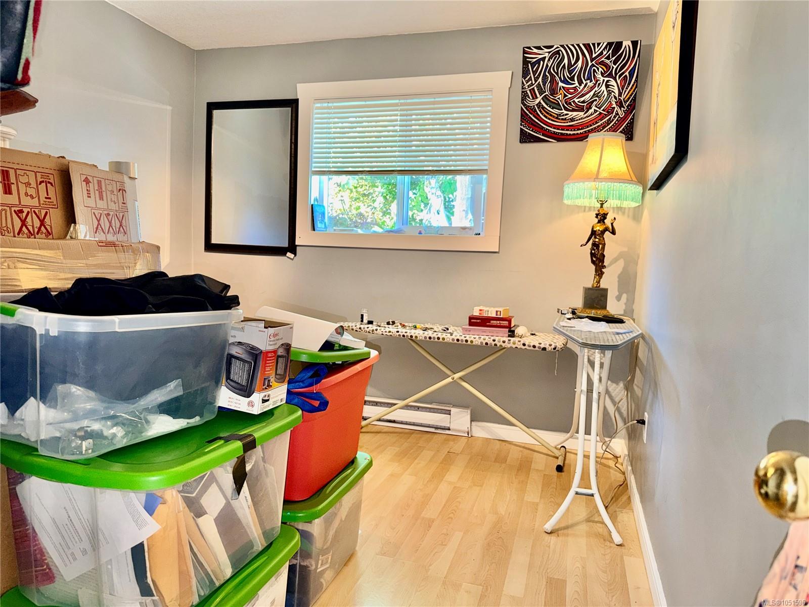 940 5th Ave — listing photo 12 of 23