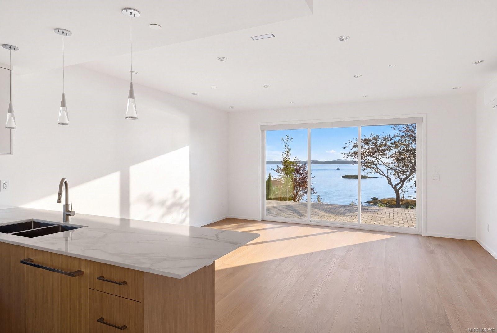 3-2525 Rothesay Ave — listing photo 4 of 26