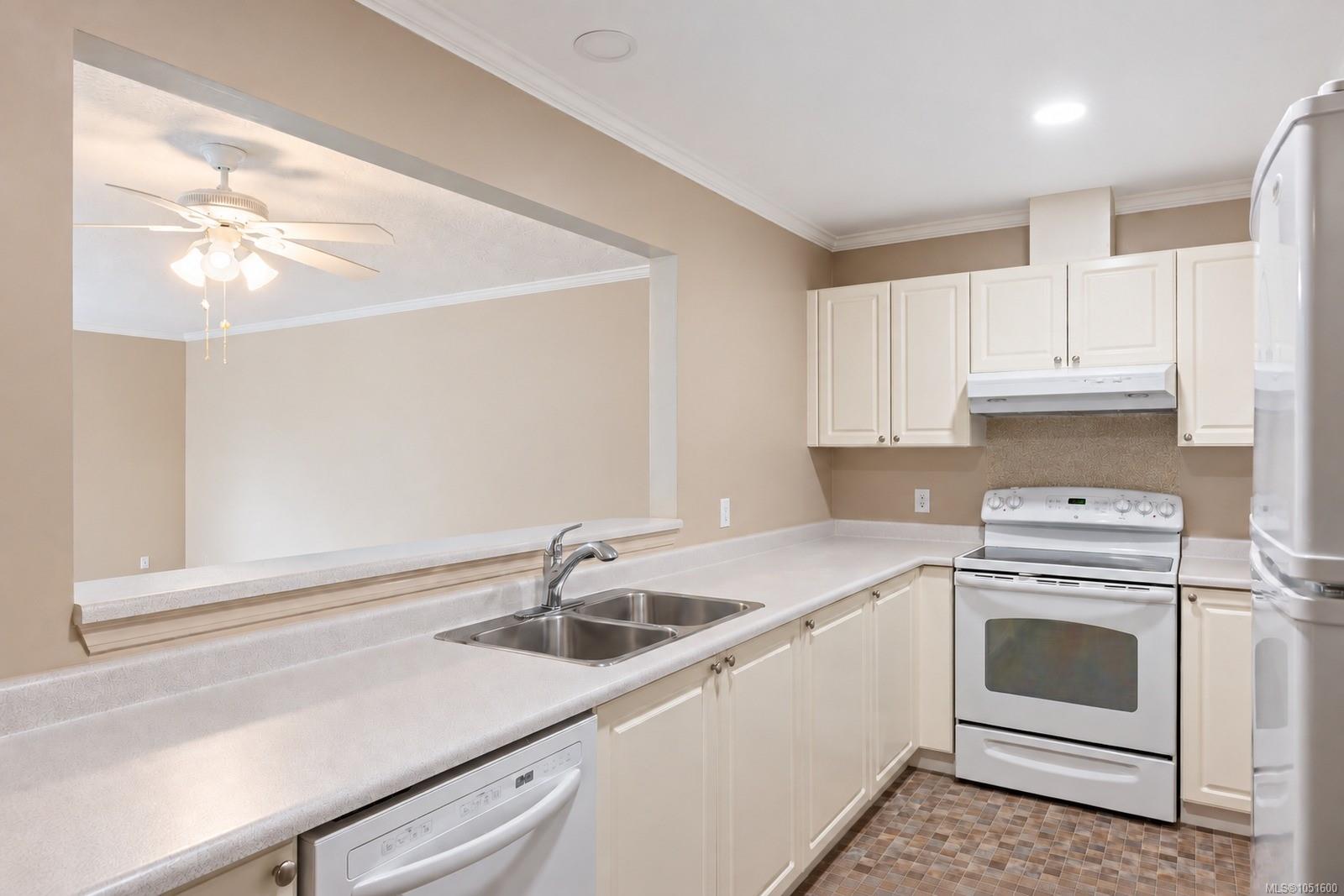 334-2245 James White Blvd — listing photo 4 of 24