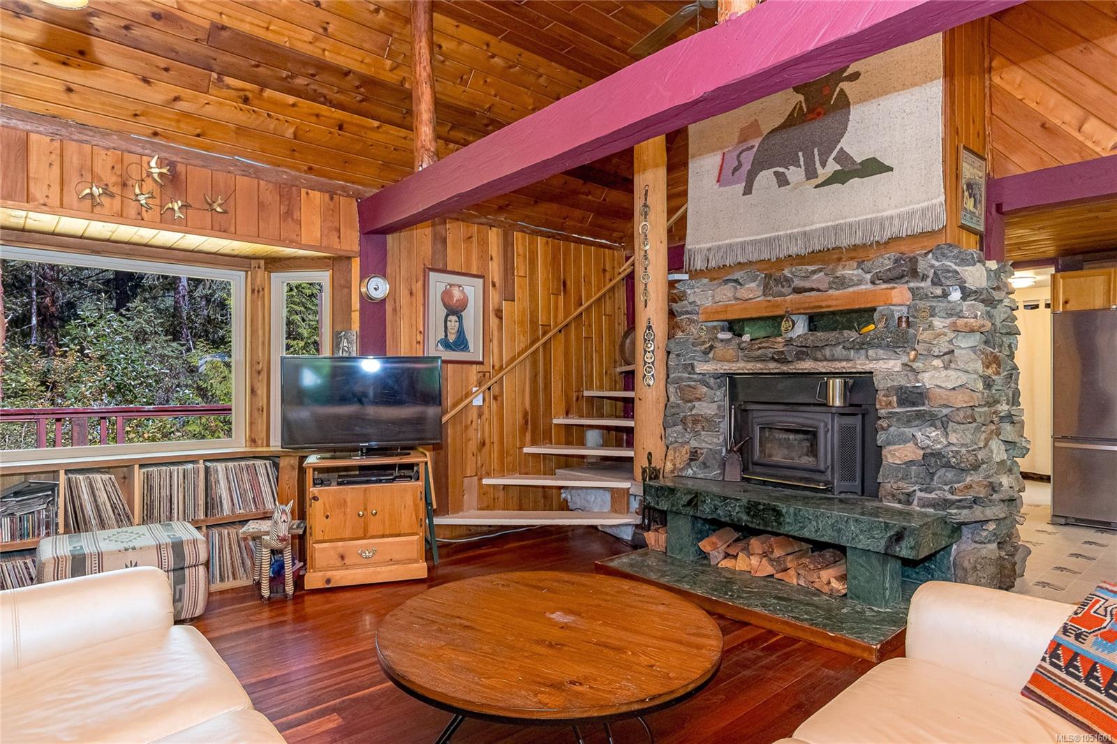13725 Jennifer Rd — listing photo 12 of 47
