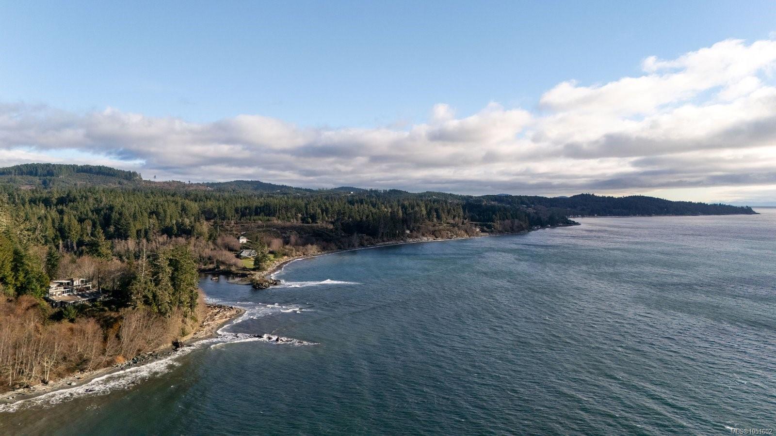 9193 West Coast Rd — listing photo 8 of 63