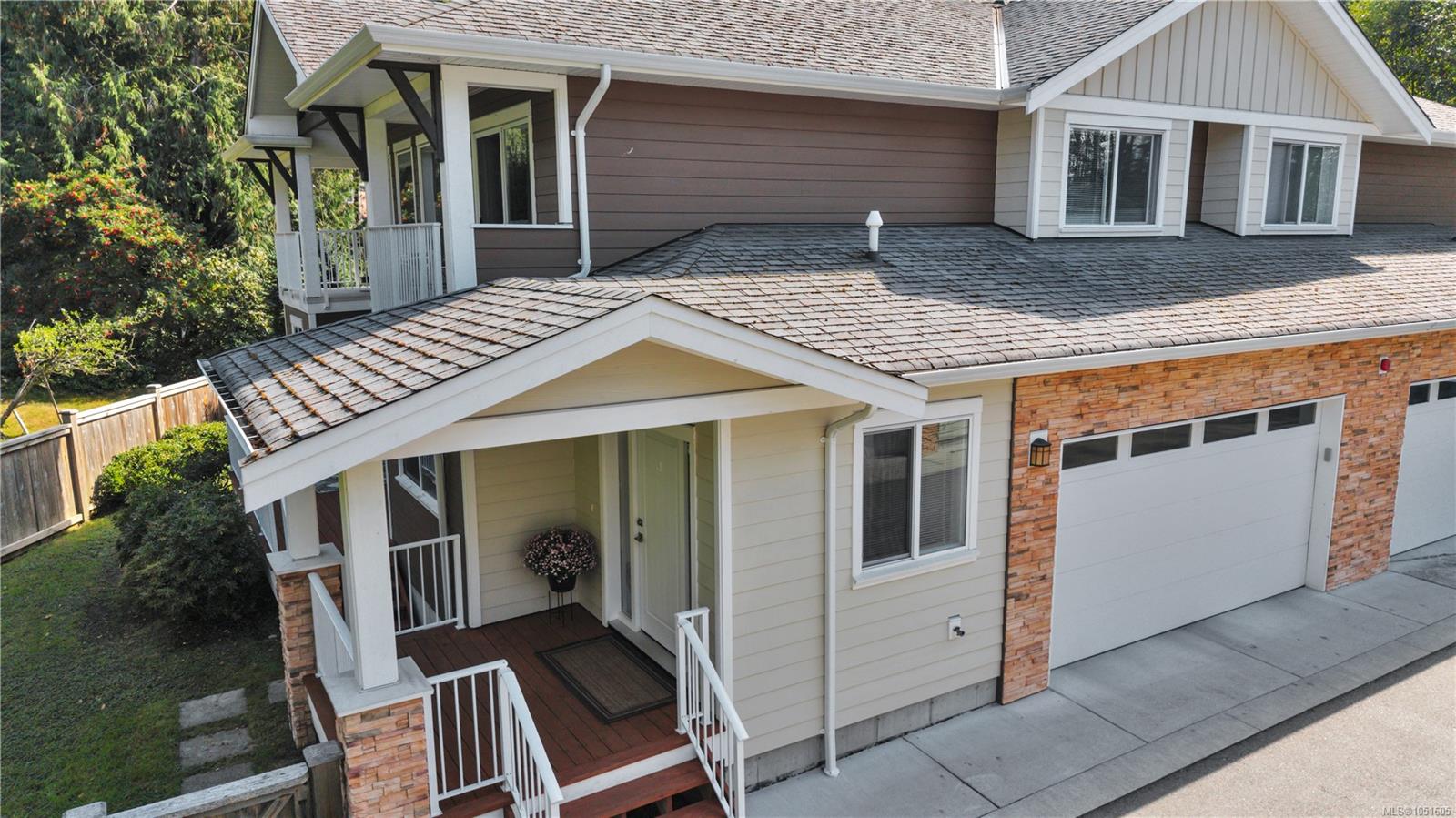 3397 Pinestone Way — listing photo 2 of 88