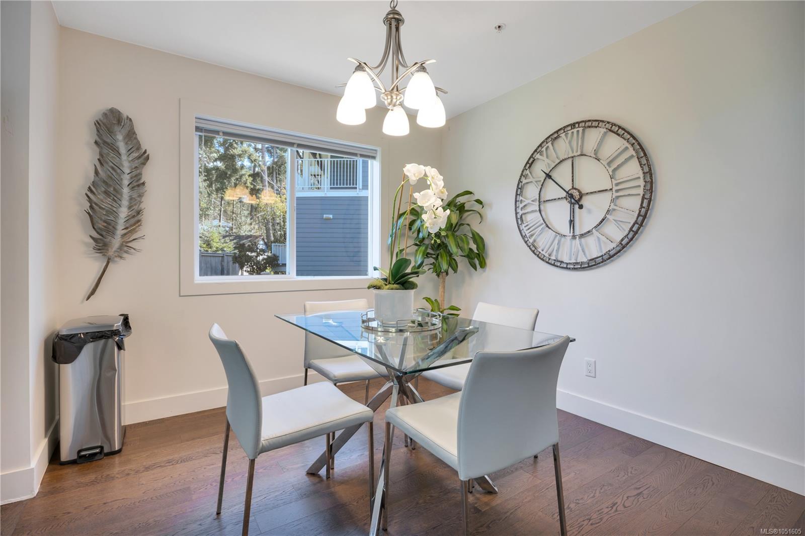 3397 Pinestone Way — listing photo 13 of 88
