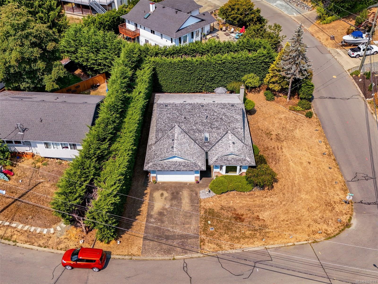 1867 Deborah Dr — listing photo 6 of 28