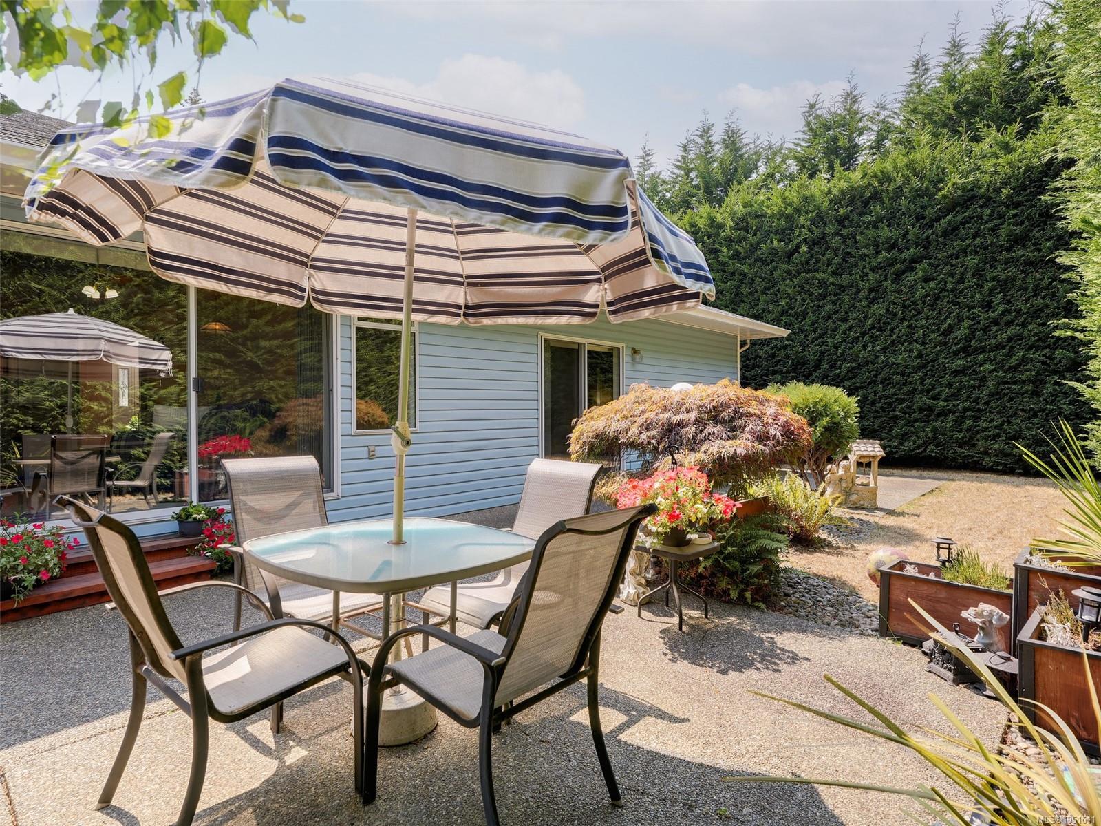 1867 Deborah Dr — listing photo 8 of 28