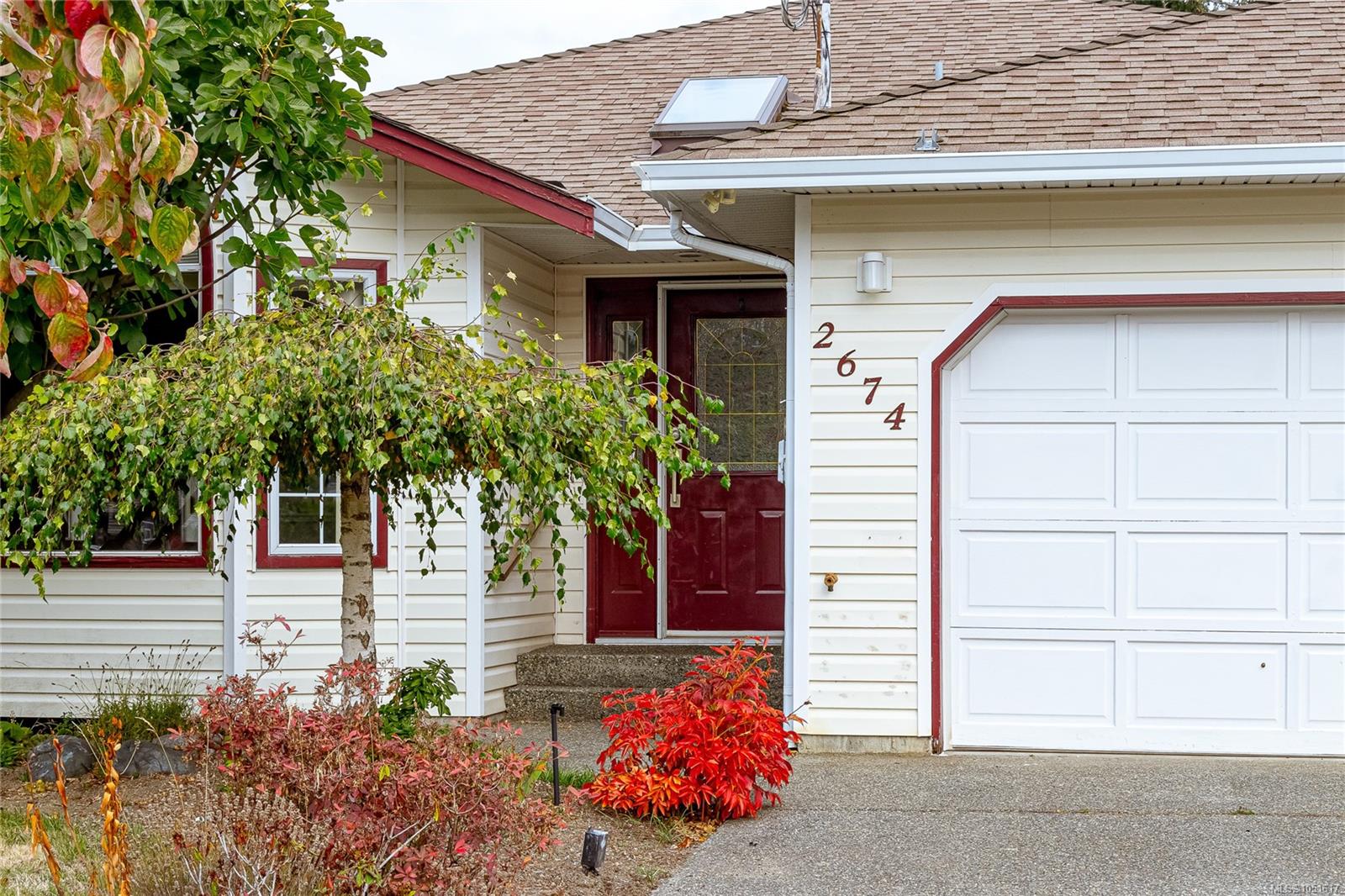 2674 Tamara Dr — listing photo 5 of 56