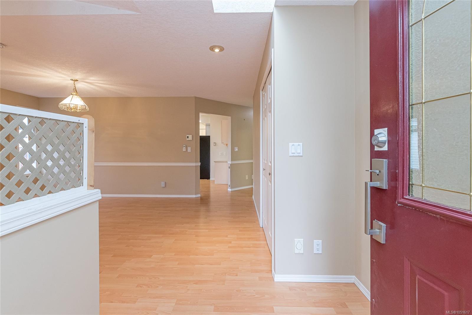 2674 Tamara Dr — listing photo 7 of 56