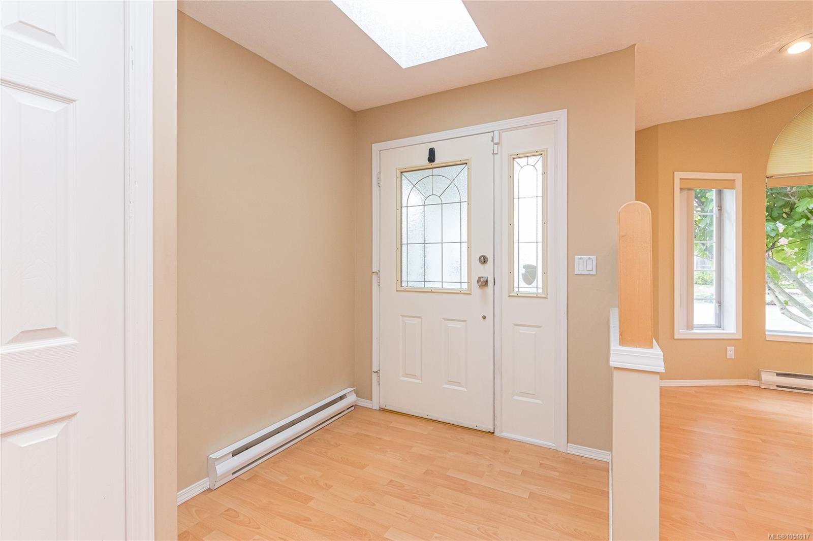2674 Tamara Dr — listing photo 8 of 56