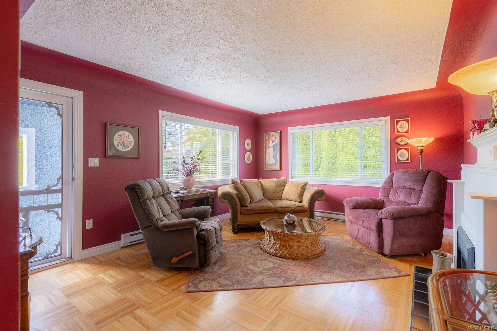 630 Chestnut St — listing photo 9 of 49