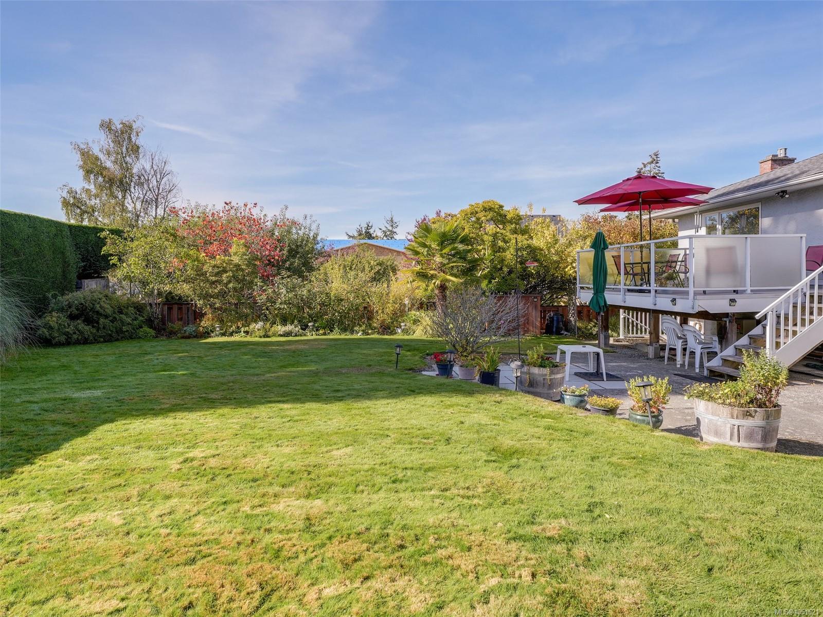 1715 Cedar Ave — listing photo 11 of 30