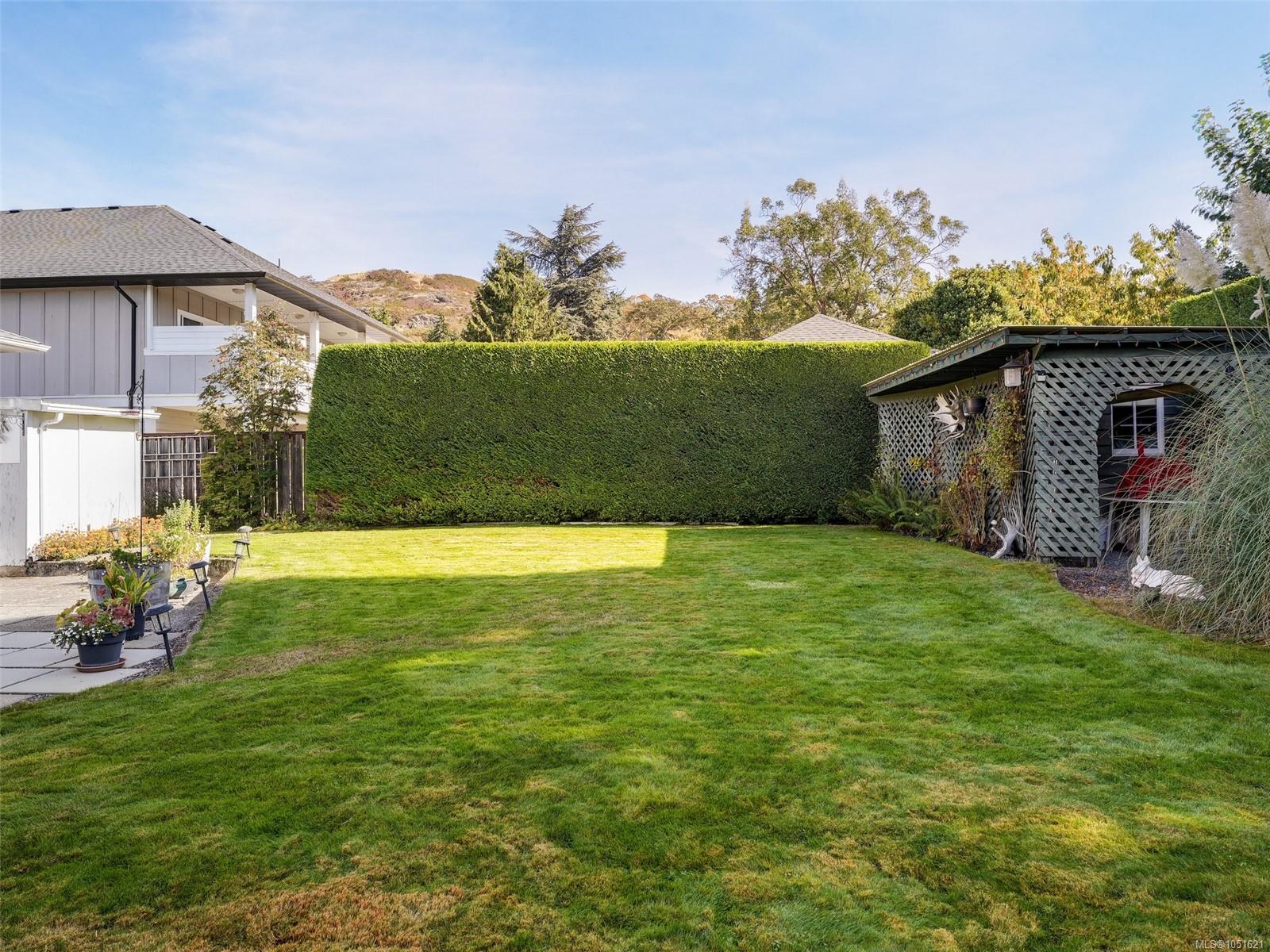 1715 Cedar Ave — listing photo 13 of 30