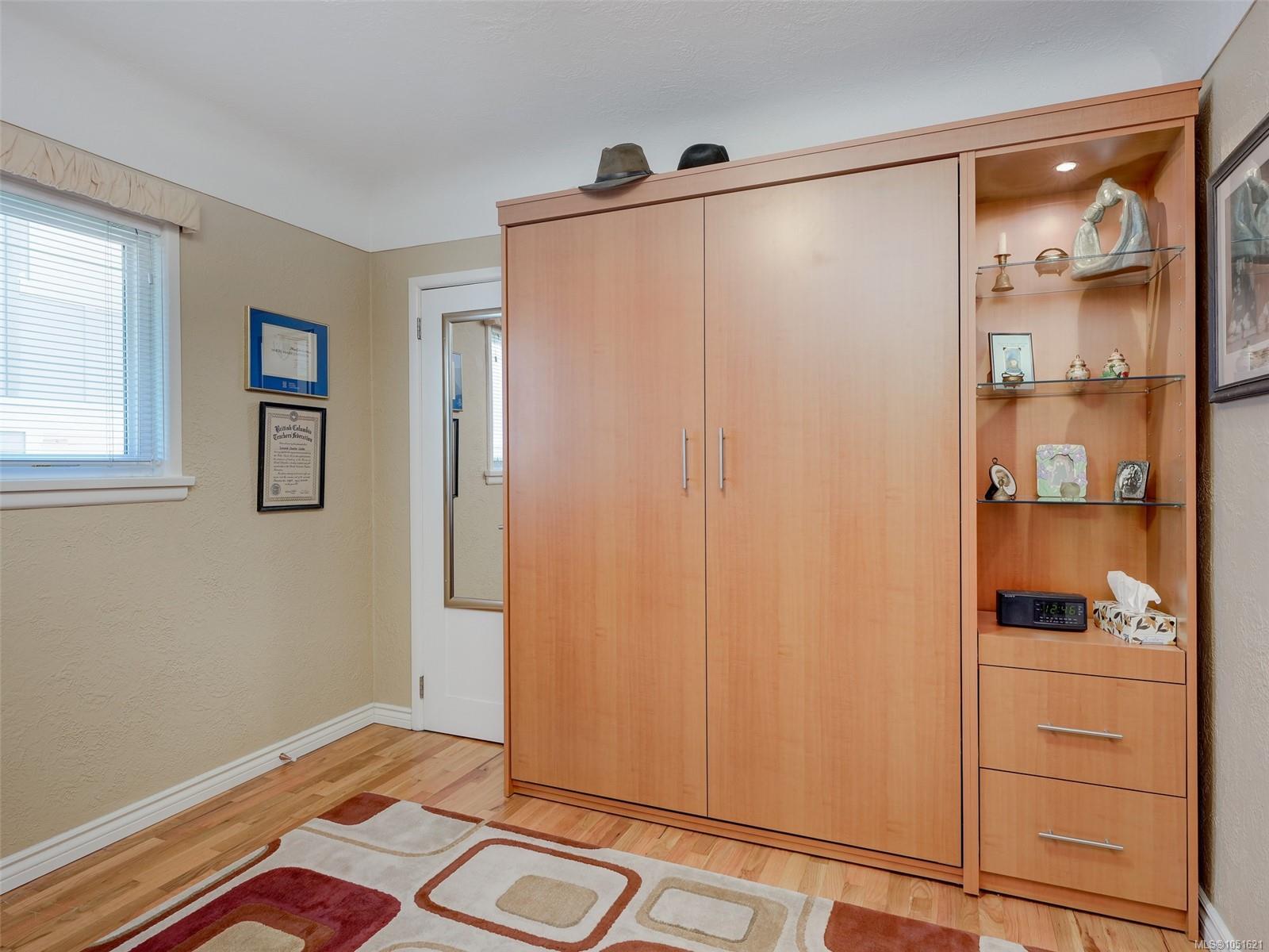 1715 Cedar Ave — listing photo 14 of 30