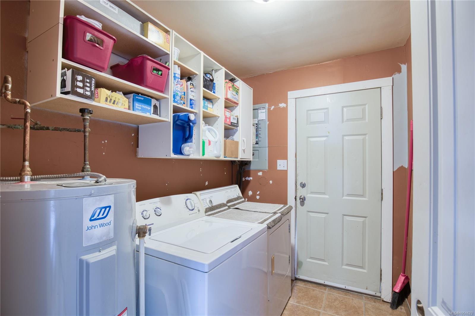 543 Bradley St — listing photo 13 of 39