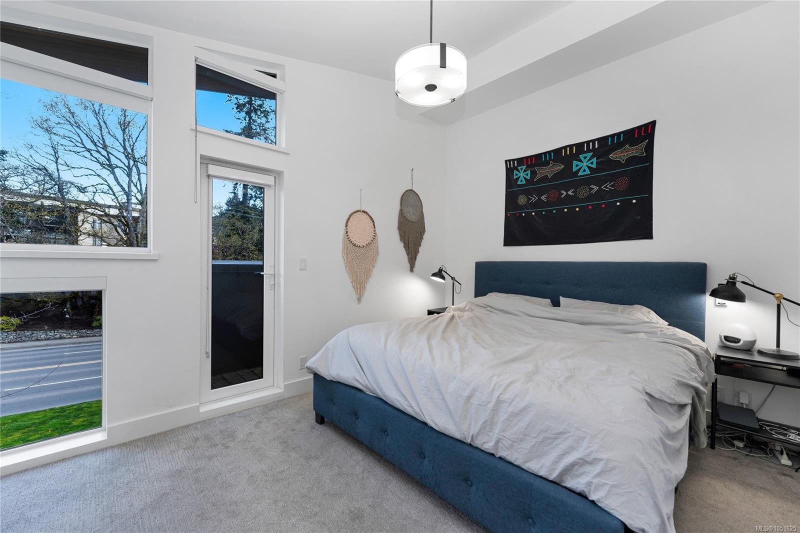 4-991 McKenzie Ave — listing photo 14 of 33