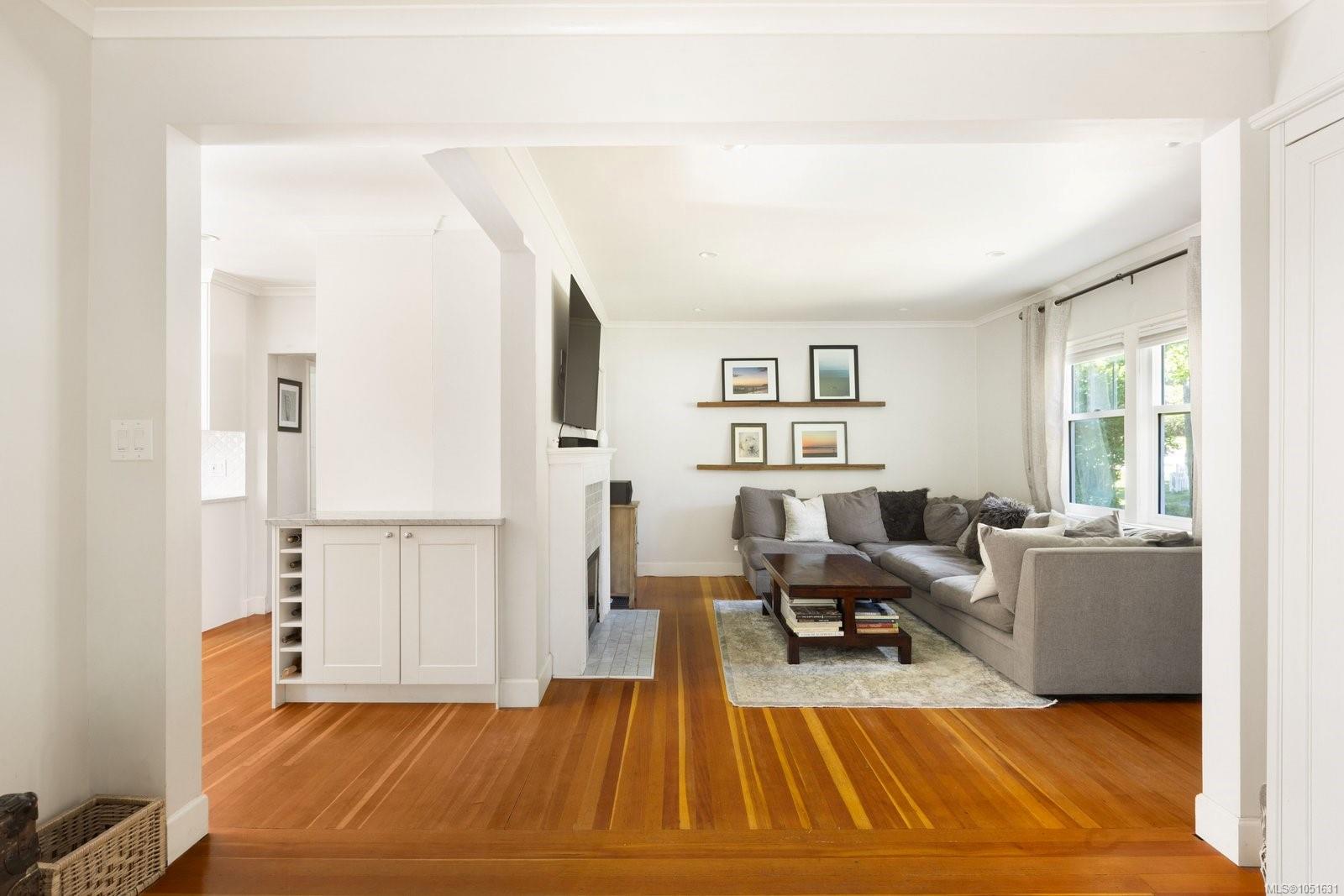 3110 Frechette St — listing photo 8 of 32